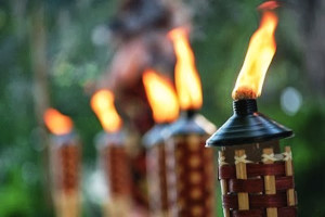 Tiki-Torches